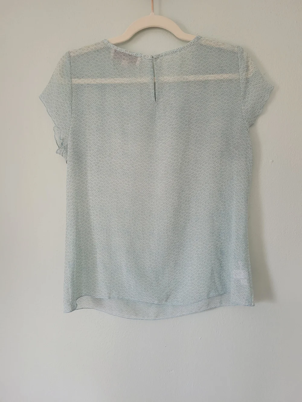 Light Blue Ruffled Cap Sleeve Blouse - Loft - Size MP - Picture 2 of 3